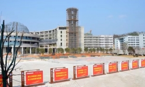 岳阳现代服务职业技术学院新建项目与汇德科技战略合作